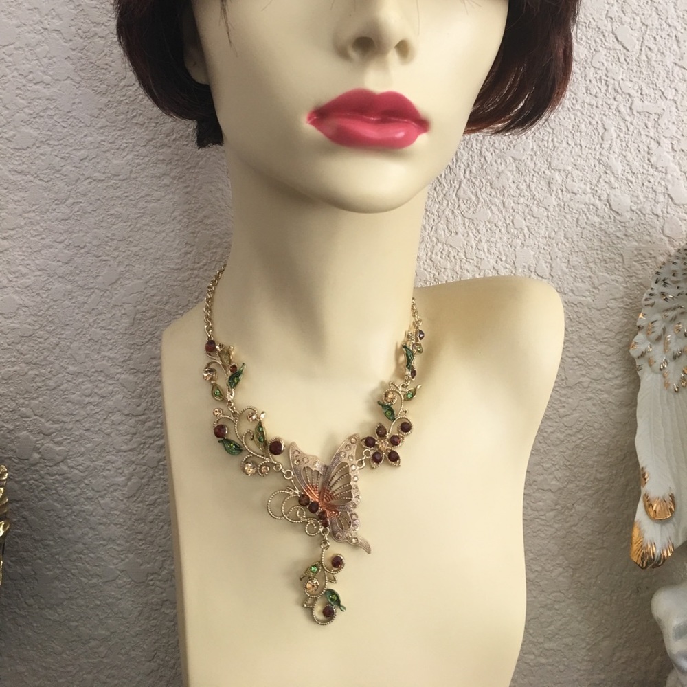 Crystal Butterfly Necklace Set/Brown