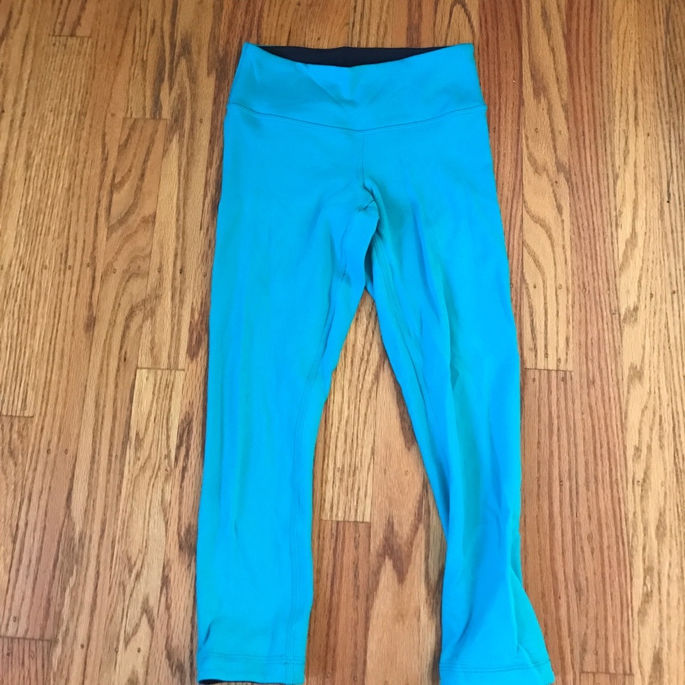 Lululemon size 2 capris