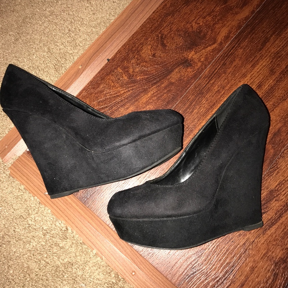 Black suede wedges