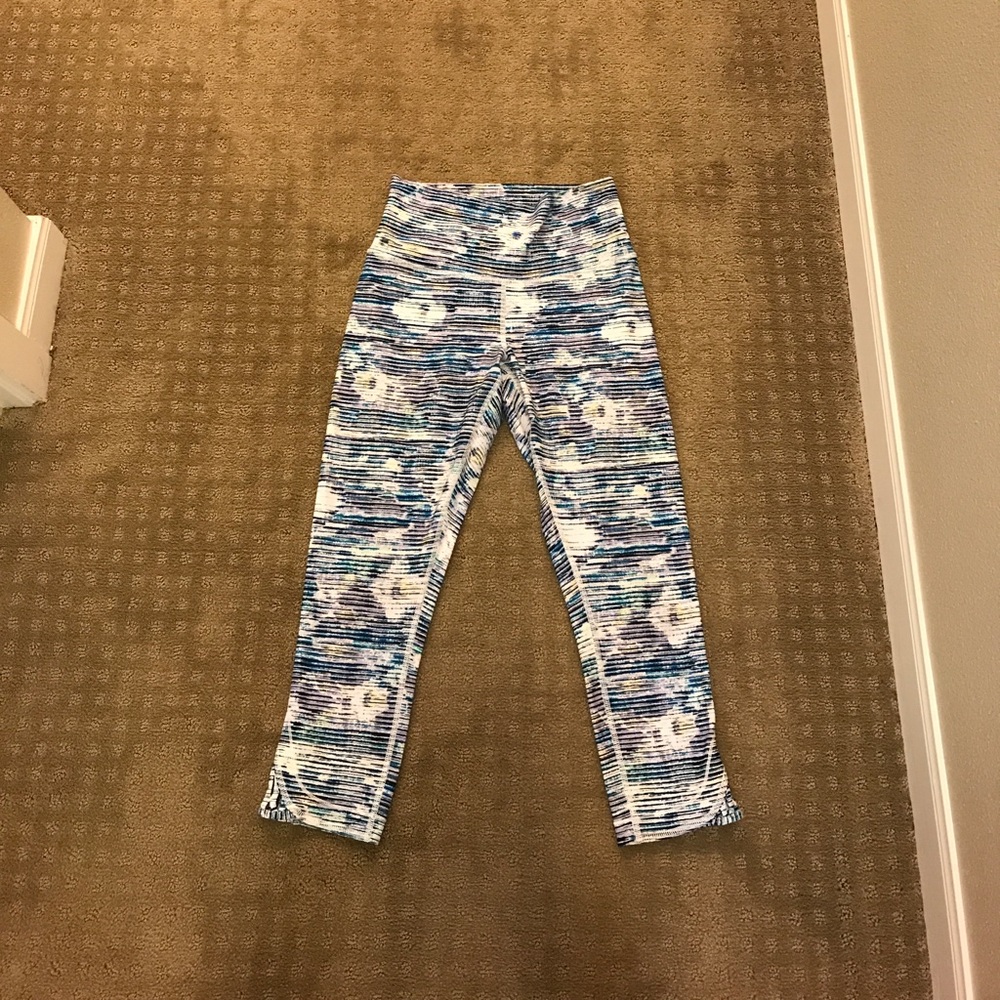 High waisted Crop leggings