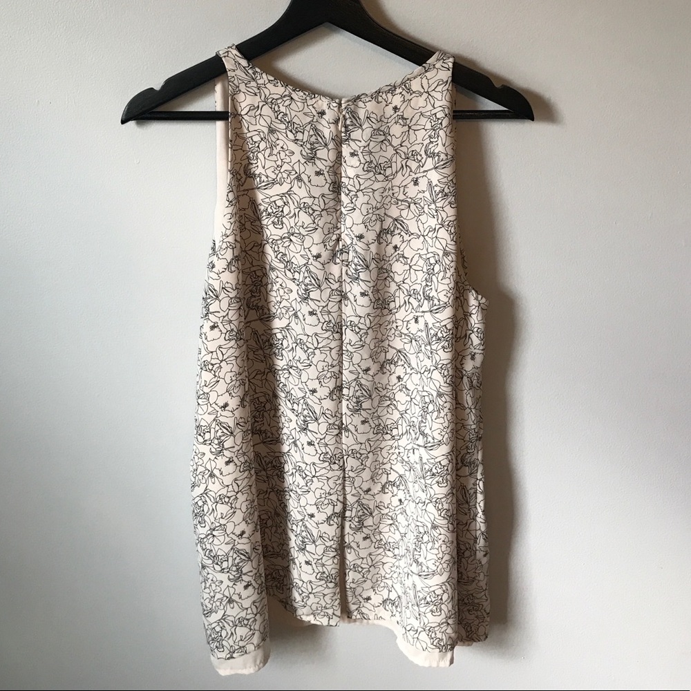 Lila Rose Trapeze Split Back Floral Taupe Tank - Picture 8 of 8