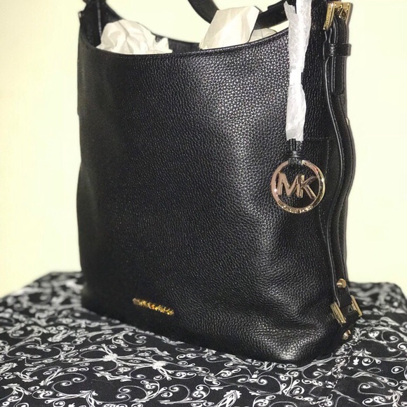 Micheal Kors - Picture 2 of 3