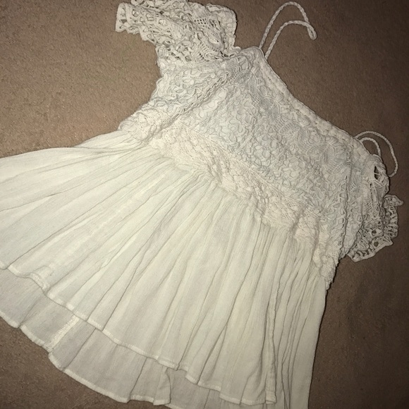 Cold shoulder top bundle! - Picture 2 of 2