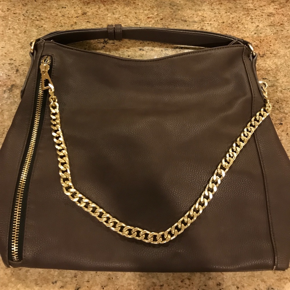 Medium/large brown bucket bag