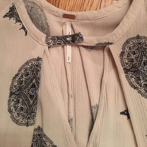 Free People sleeveless tunic, size P/S. - Picture 3 of 4