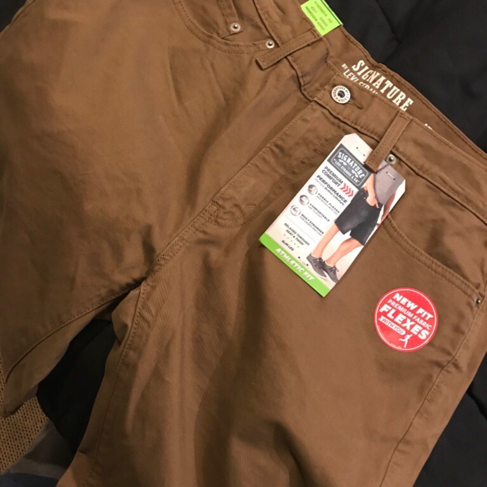 Signature by Levi -Men's Athletic Fit Shorts
