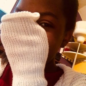 Meet your Posher, Isaaca