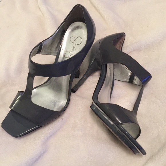 Jessica Simpson gray heels - Picture 3 of 4