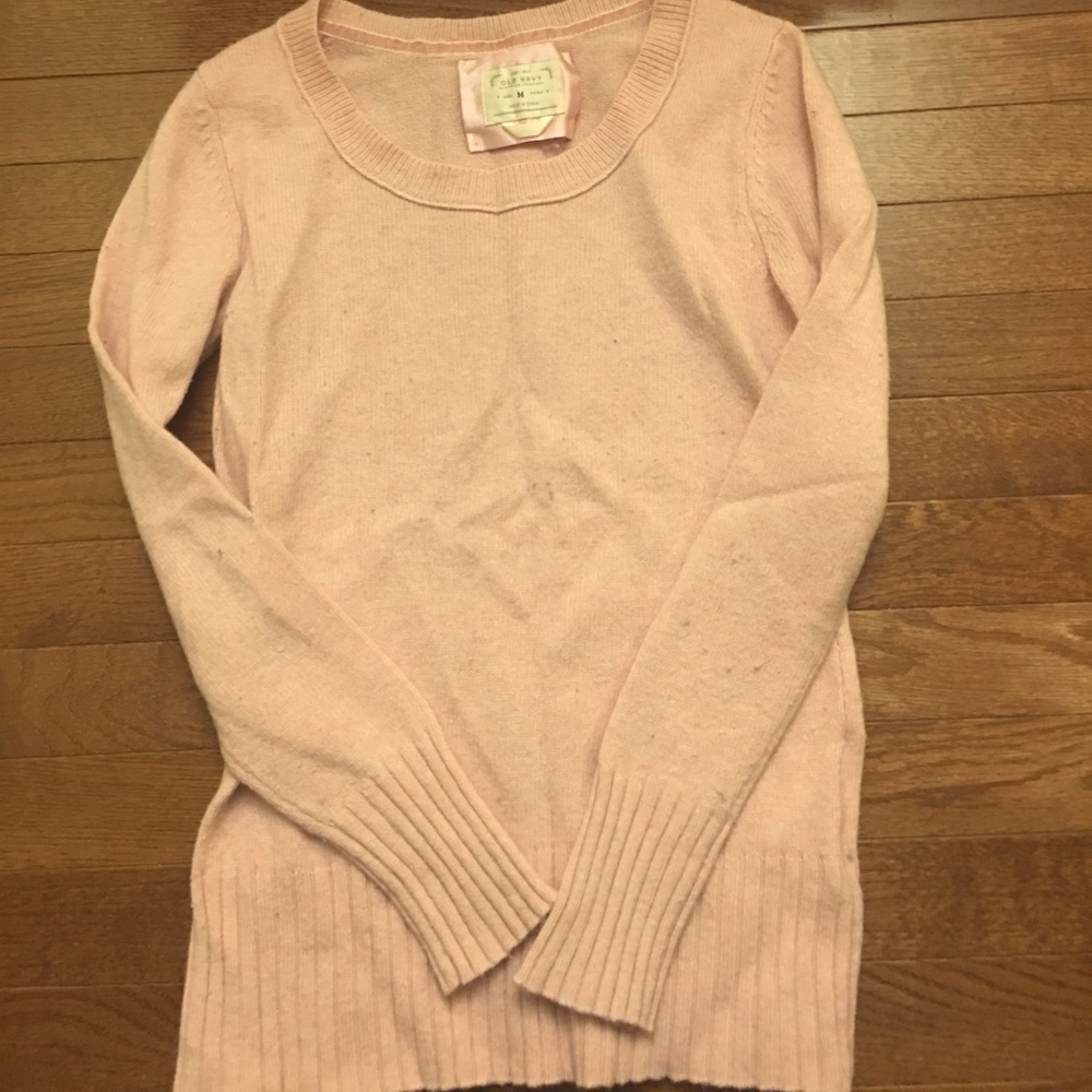 Scoop neck light pink sweater