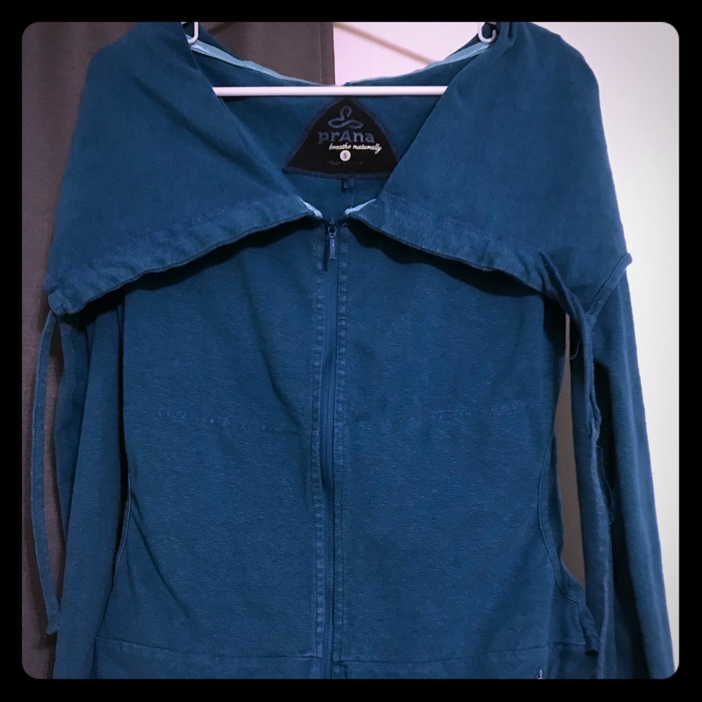 Zip-up Hoodie