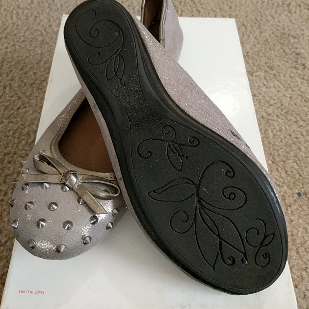 Bongo Flats with studs - Picture 3 of 3