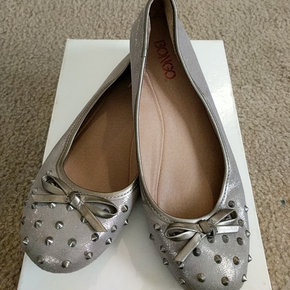 Bongo Flats with studs - Picture 2 of 3