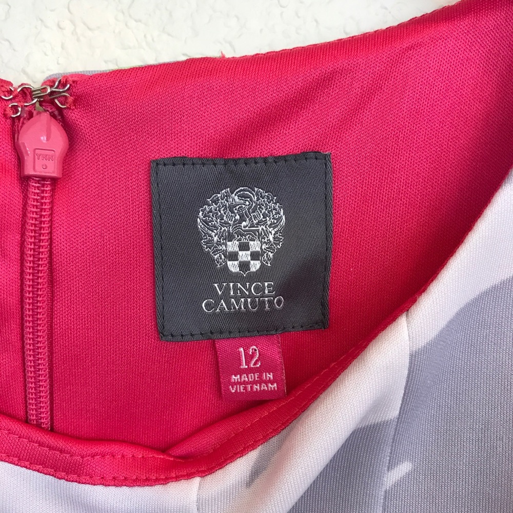 Vince Camuto Floral fit flare dress reverse pleat - Picture 3 of 8