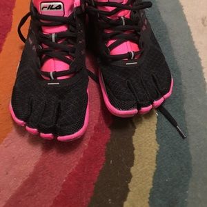 FILA Toe Shoes