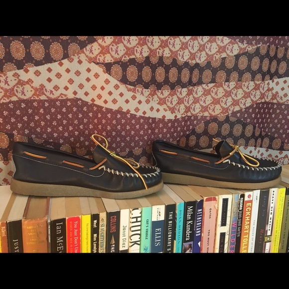 Vintage women's Blue Leather Minnetonka Boat shoes - Picture 3 of 7