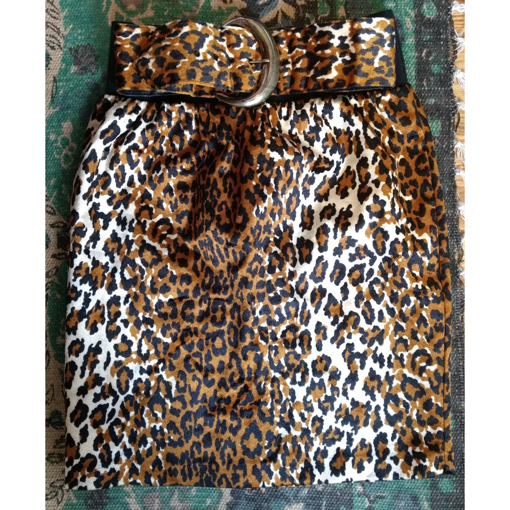 Vintage 80s/90s Leopard Cheetah Print Skirt w Belt