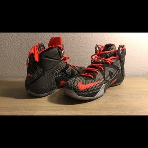 Women's Lebron BBall Shoes