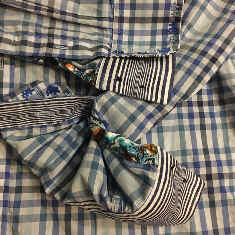 Robert Graham Button-up - Picture 3 of 3