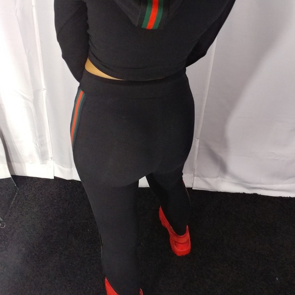 2 pc set - Picture 2 of 3