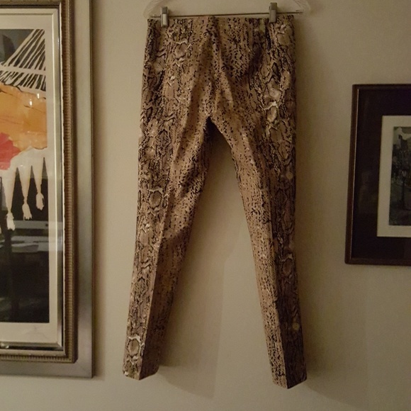 Vince Camuto Python Print Pant - Size 2 - Picture 4 of 6