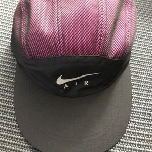 Supreme/Nike Trail Running Hat - Pink