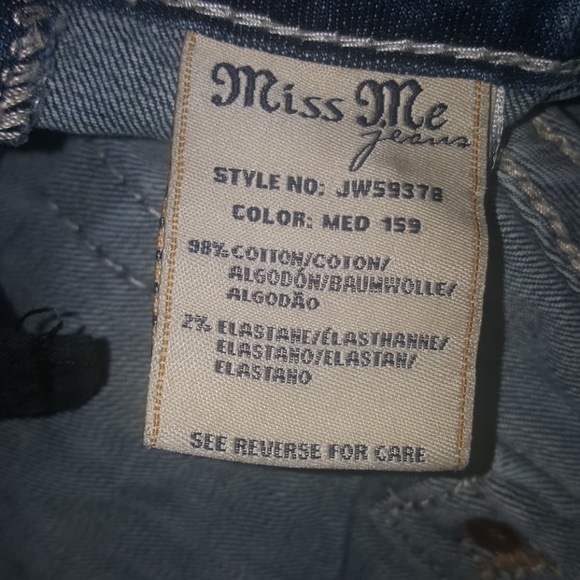 Clothes - Picture 2 of 3