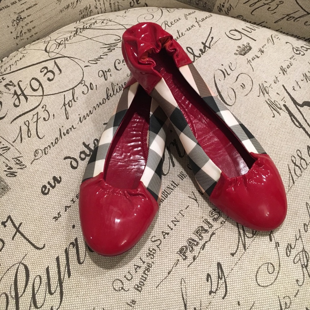 Burberry flats