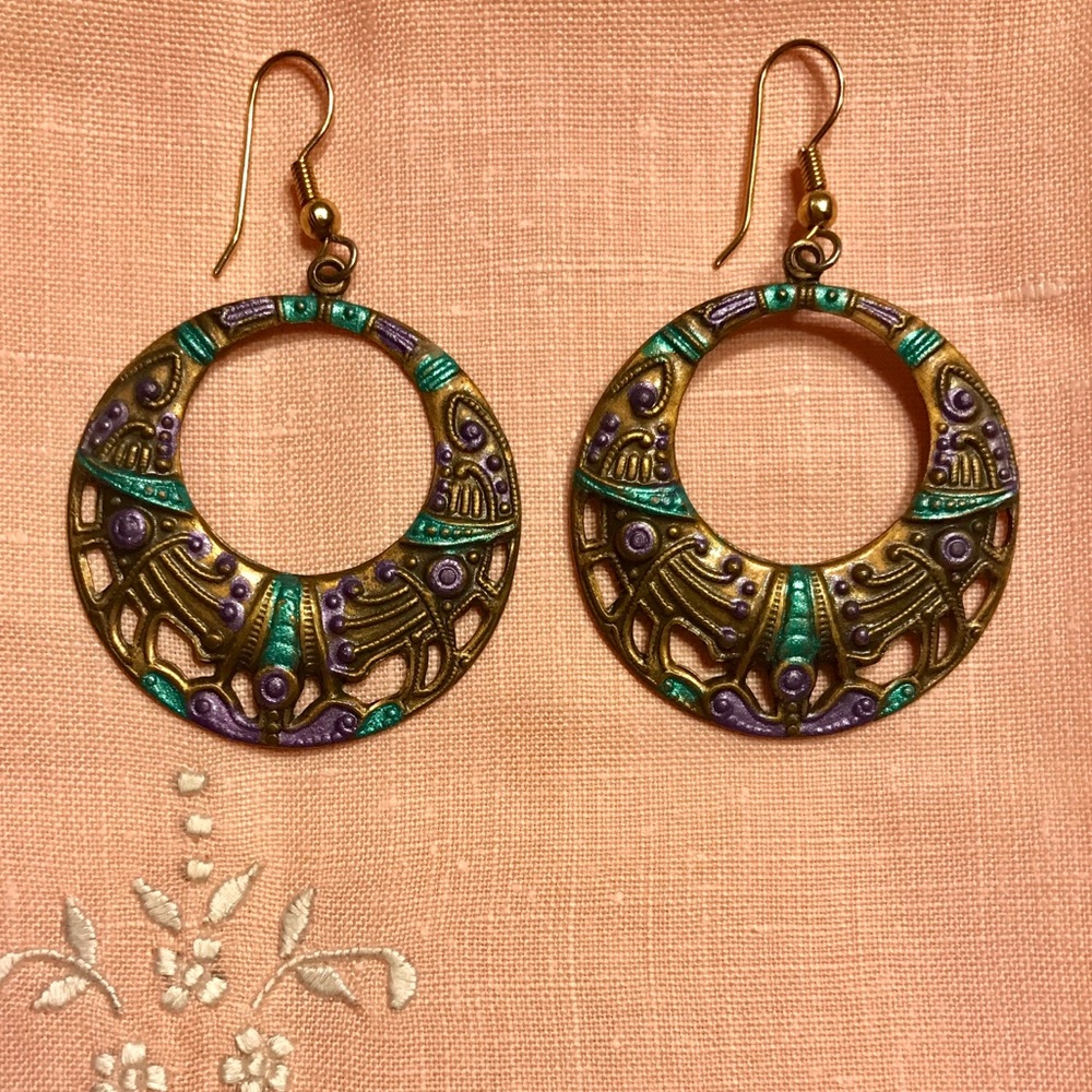 Vintage style hoop earrings