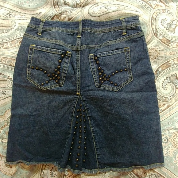 Arizona Jean Skirt - Picture 2 of 3