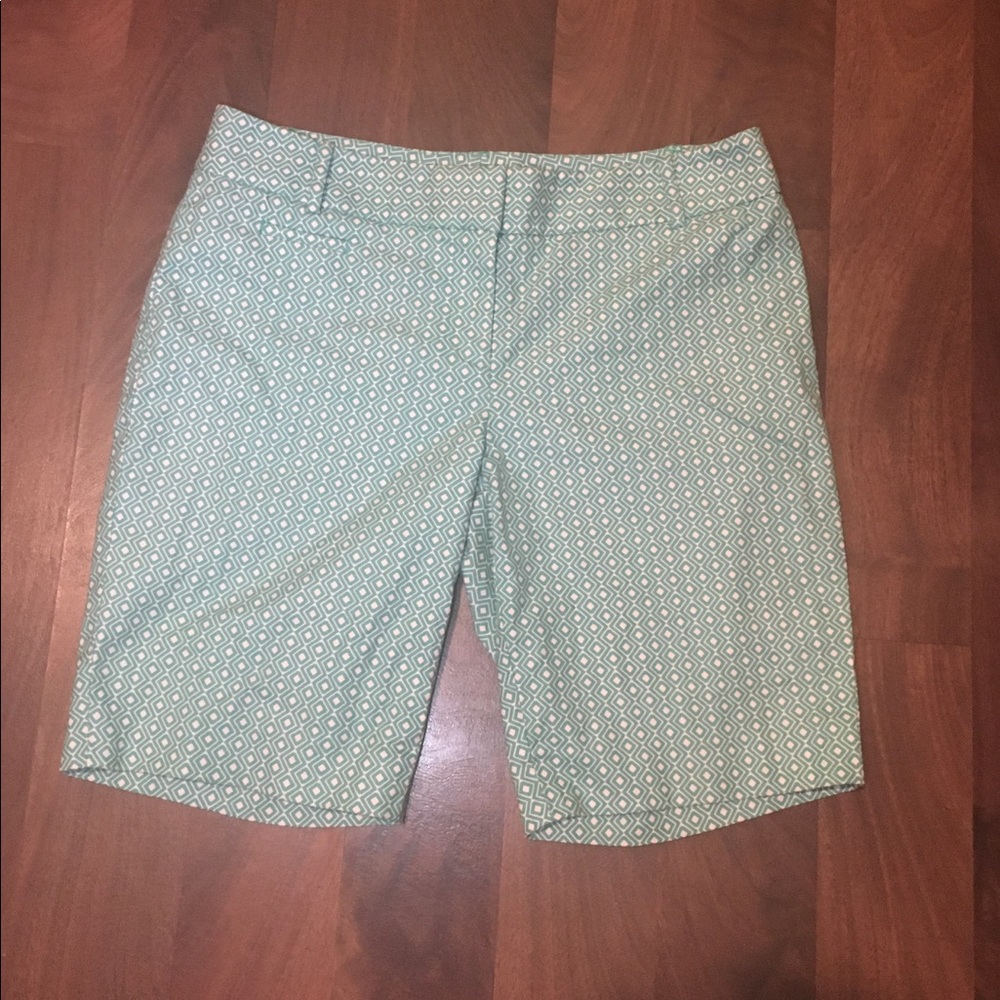 Loft Green/White Shorts, Size 4