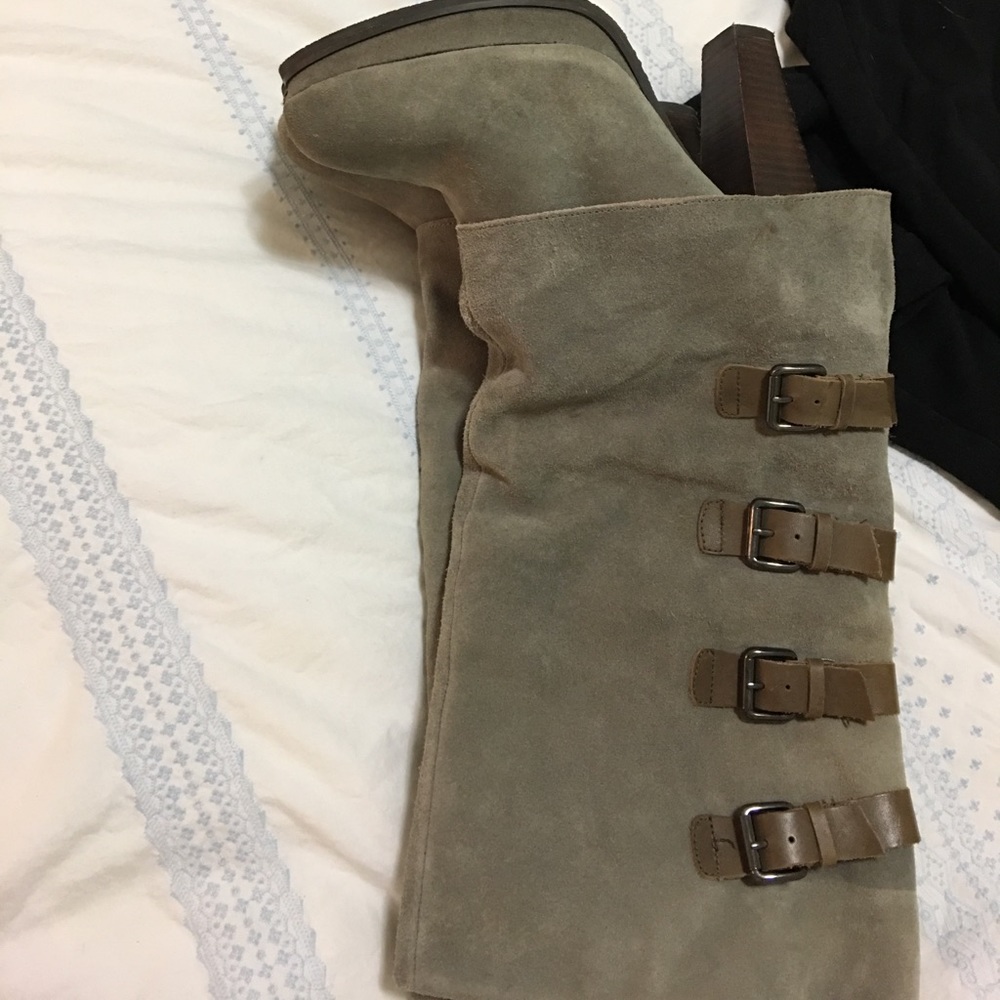 Report Monroe Boots