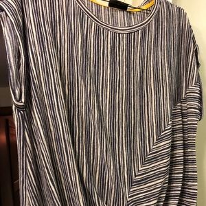 Navy blue striped tee!