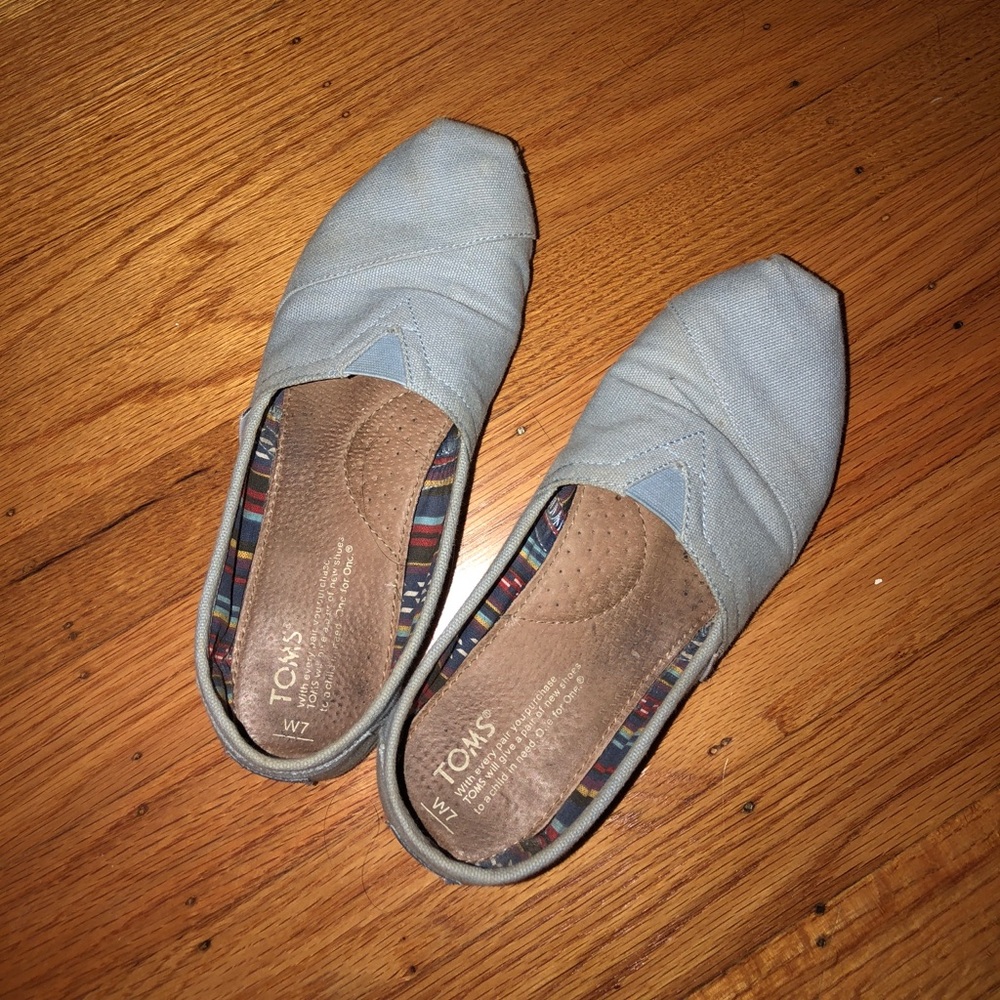 Toms