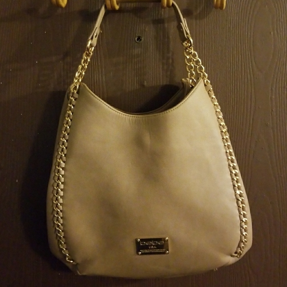 Cool bebe colette chain edge tri entry satchel.