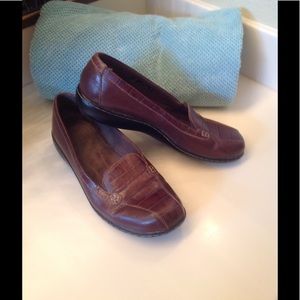 Clarks Comfy Loafers - size 8