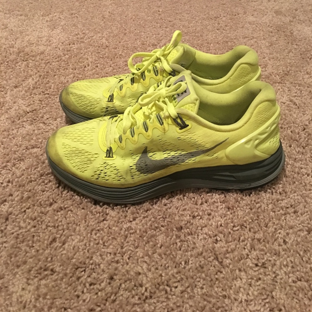 Women’s Nike LUNARGLIDE 5 sneakers
