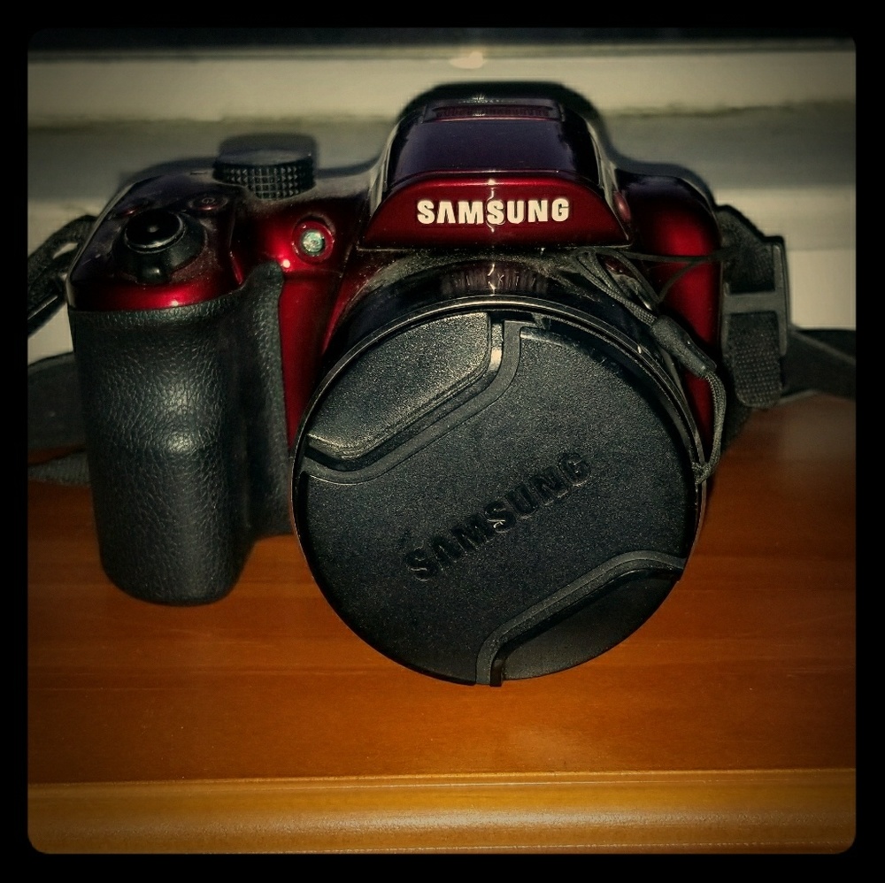 Samsung WB1100F Smart Camera