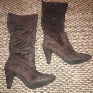High Heeled Suede Brown Boot!!