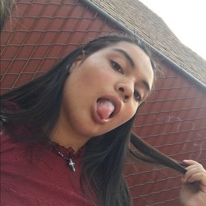 Meet your Posher, Abigail