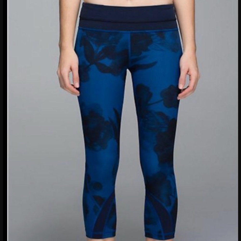 Lululemon Inspire Crops