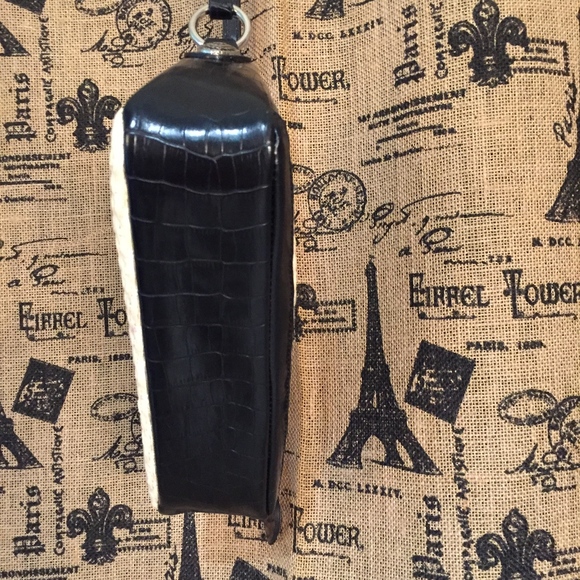 4/$20 Small Straw Shoulder Bag Purse Silver Heart - Picture 7 of 8