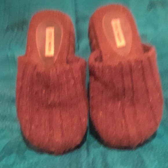 steve madden sweater clogs