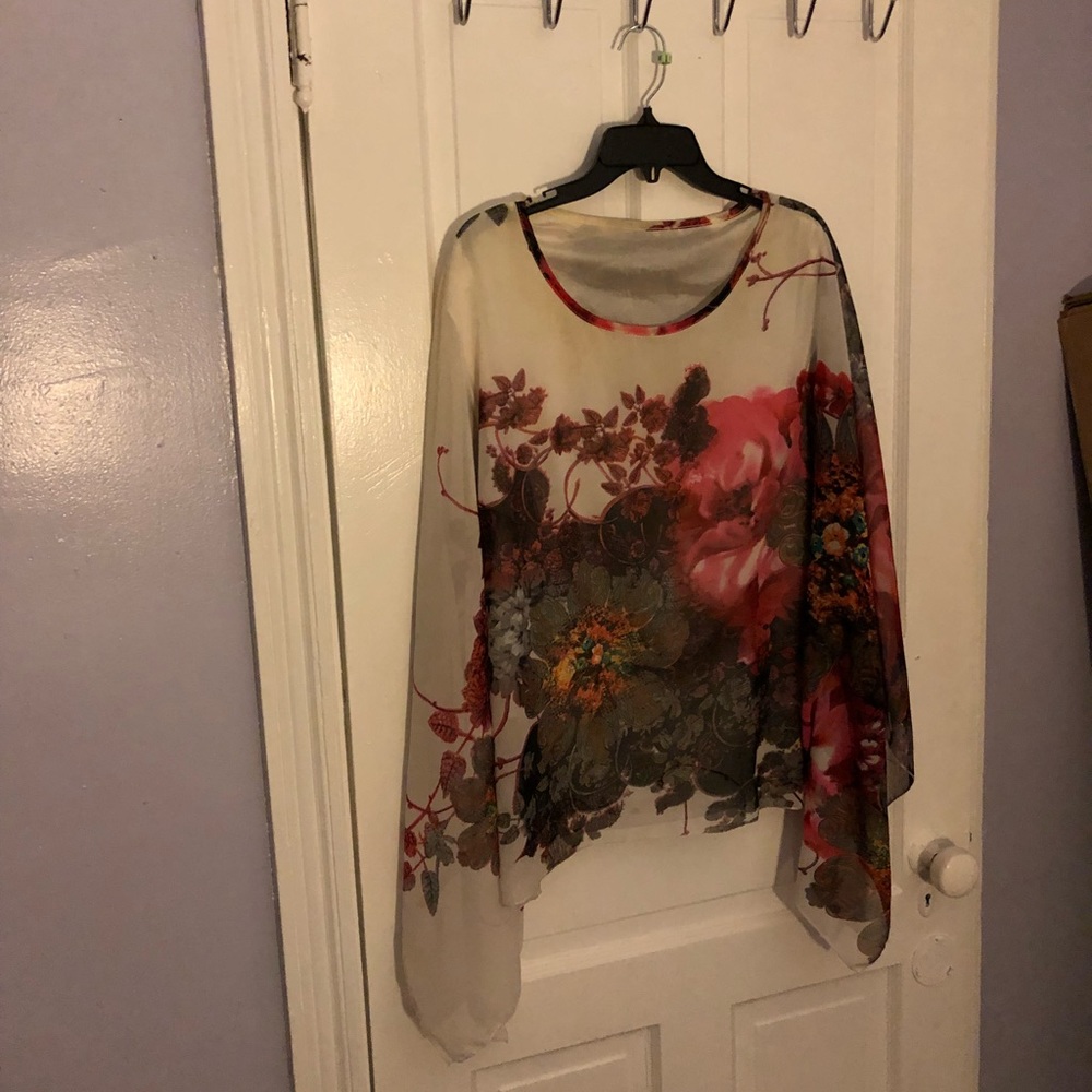 Pretty floral blouse