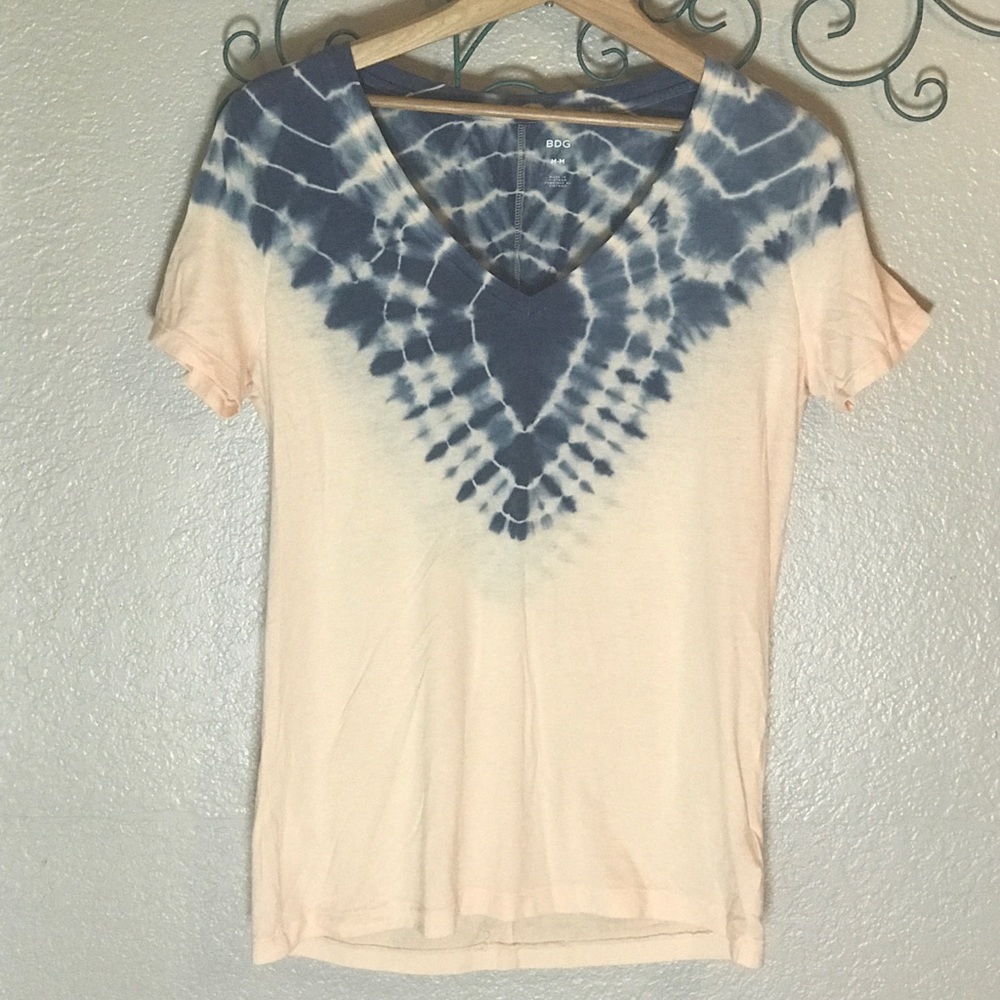 Peach/navy tie dye v-neck t-shirt, size M