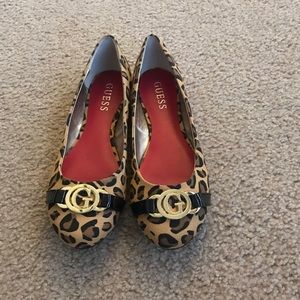Guess Flats