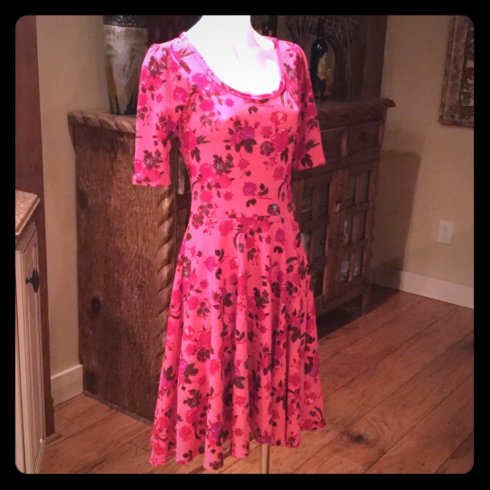 LuLaRoe Nicole Swing Dress