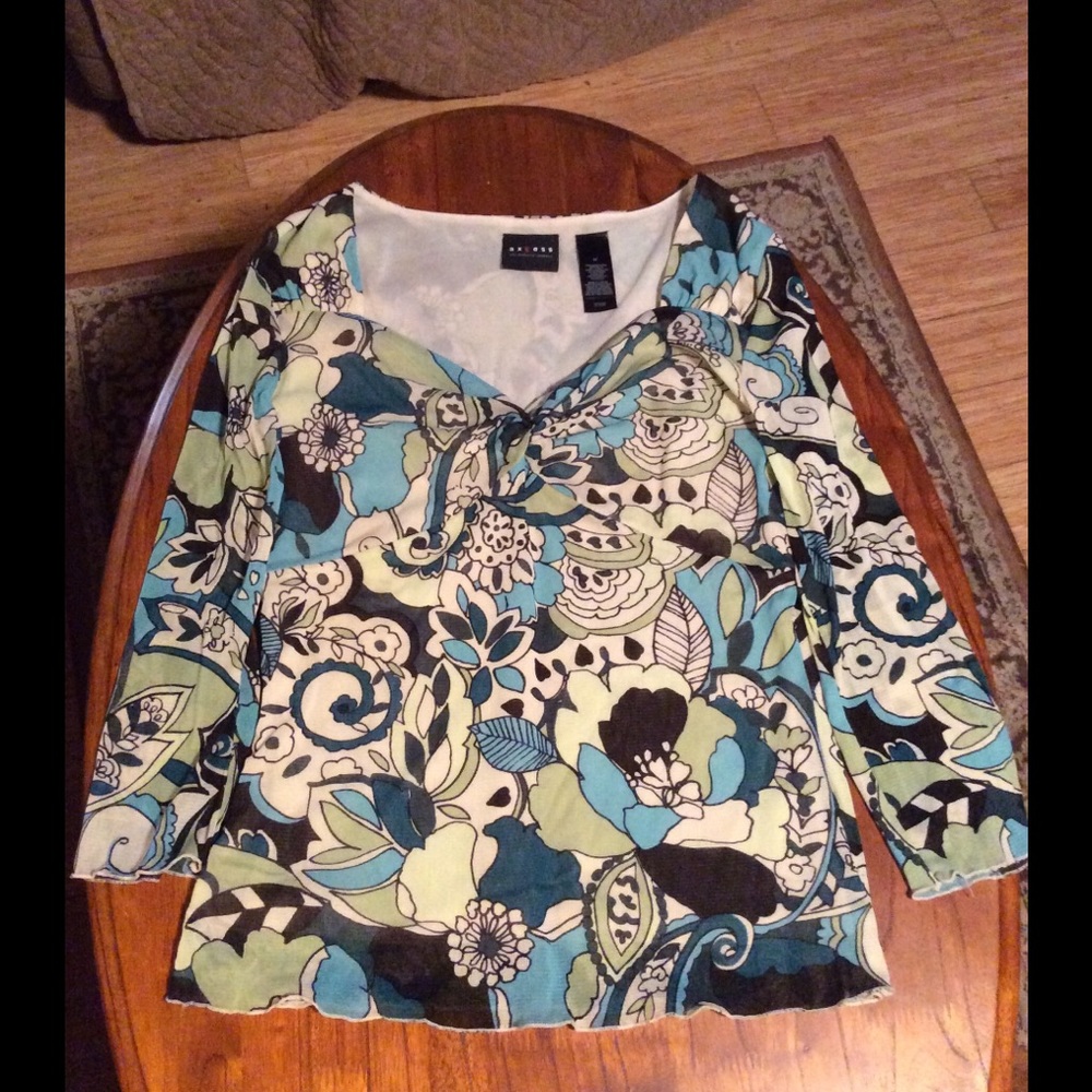 Access Liz Claiborne top