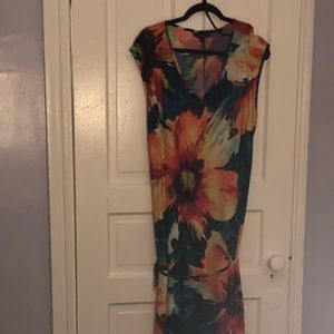 Beautiful Floral Dress! Pains me to part with it!