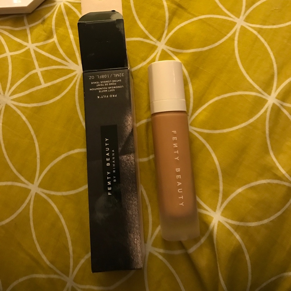 Fenty beauty by riri foundation
