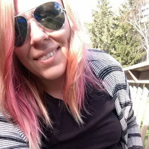 Meet your Posher, Stephanie